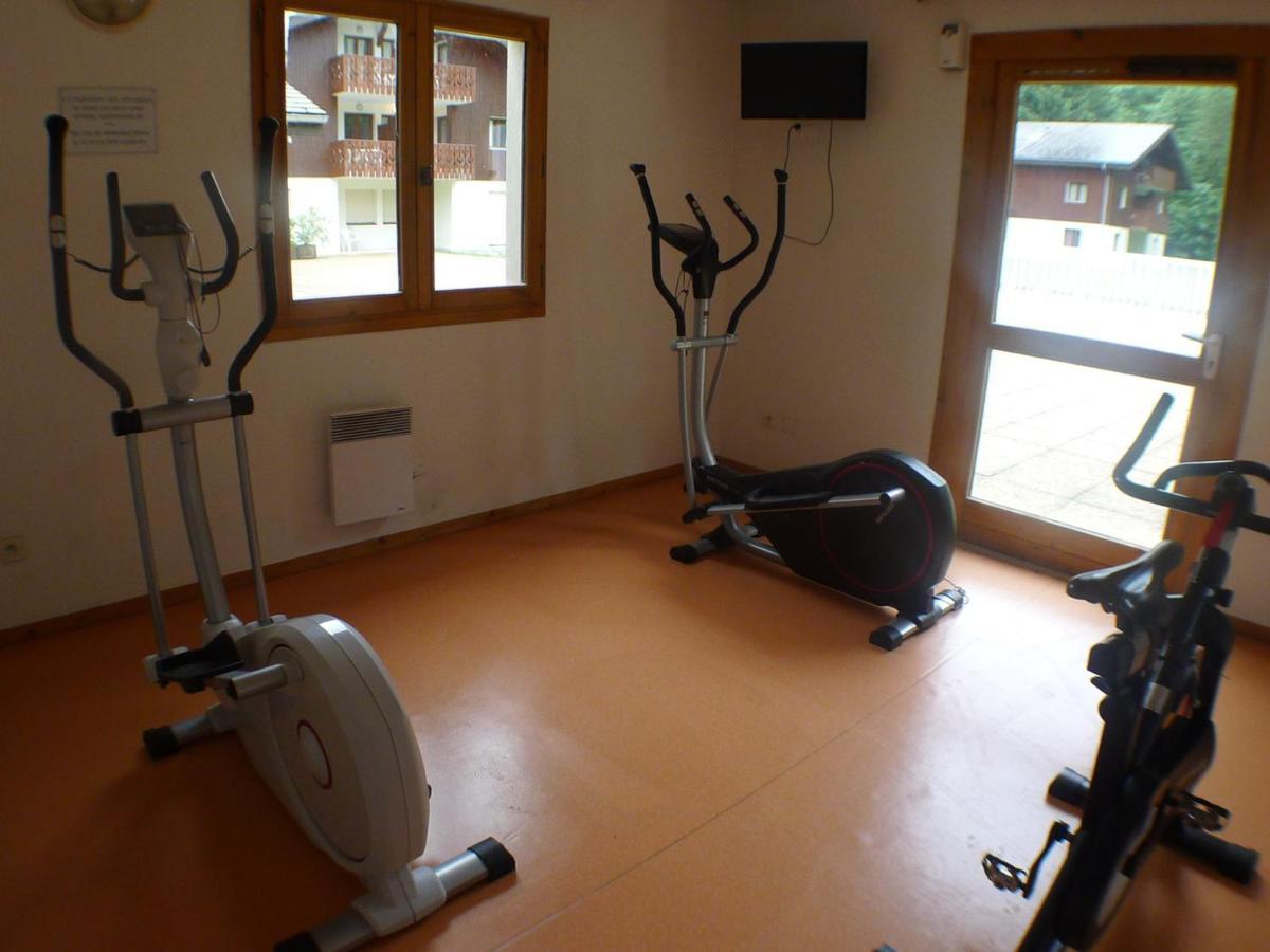 Appartement Confortable Avec Piscines, Terrasse Et Parking A Samoens - Fr-1-629-100 エクステリア 写真