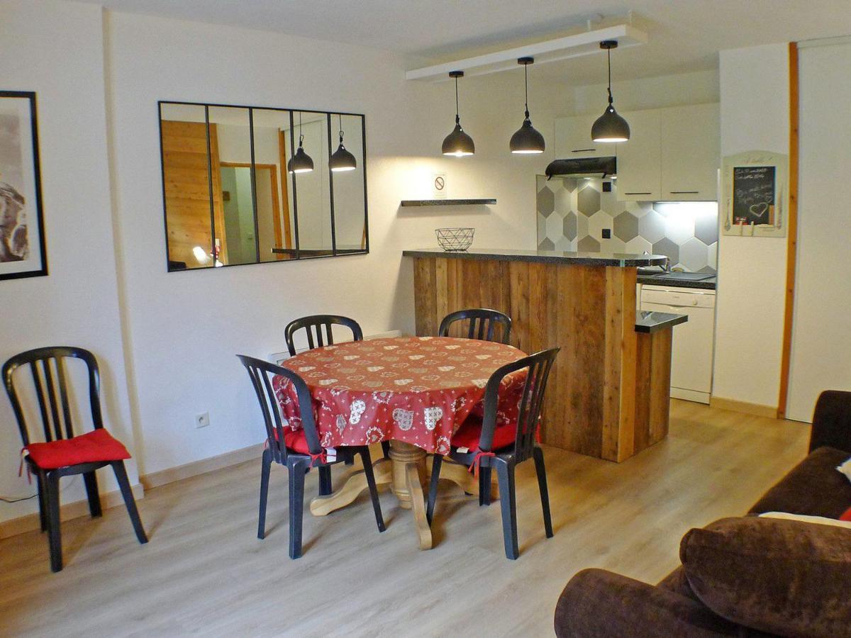 Appartement Confortable Avec Piscines, Terrasse Et Parking A Samoens - Fr-1-629-100 エクステリア 写真
